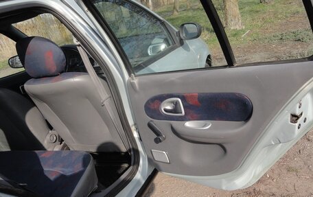 Renault Clio III, 2000 год, 220 000 рублей, 6 фотография