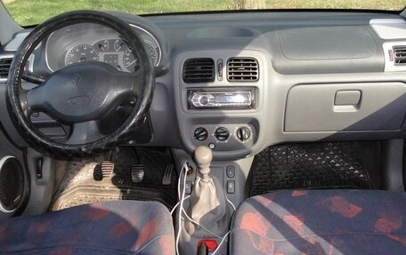 Renault Clio III, 2000 год, 220 000 рублей, 2 фотография