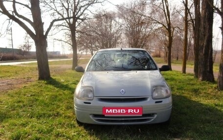 Renault Clio III, 2000 год, 220 000 рублей, 7 фотография