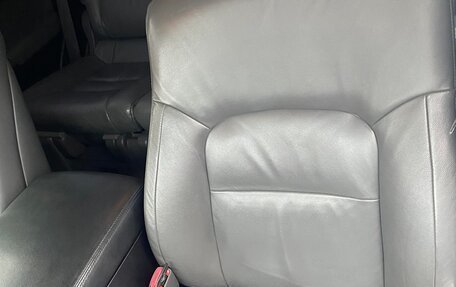 Toyota Land Cruiser 200, 2008 год, 2 450 000 рублей, 18 фотография