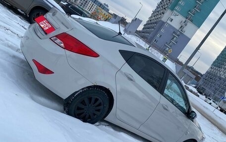 Hyundai Solaris II рестайлинг, 2015 год, 950 000 рублей, 4 фотография