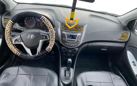 Hyundai Solaris II рестайлинг, 2015 год, 950 000 рублей, 9 фотография