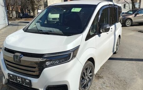 Honda Stepwgn IV, 2019 год, 2 380 000 рублей, 2 фотография