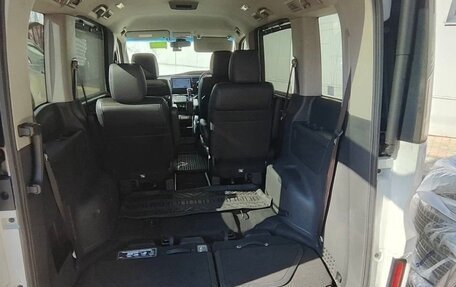 Honda Stepwgn IV, 2019 год, 2 380 000 рублей, 11 фотография