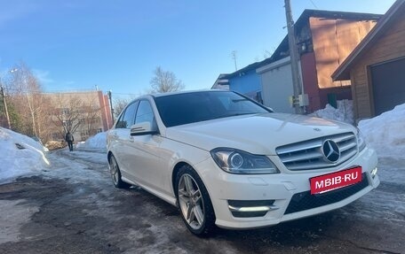 Mercedes-Benz C-Класс, 2011 год, 1 350 000 рублей, 2 фотография