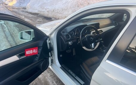 Mercedes-Benz C-Класс, 2011 год, 1 350 000 рублей, 10 фотография