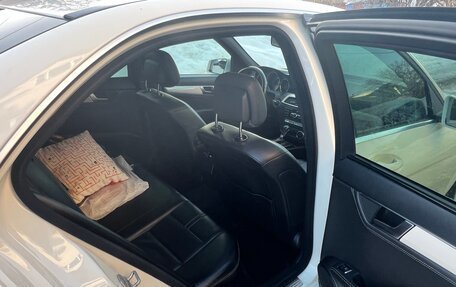 Mercedes-Benz C-Класс, 2011 год, 1 350 000 рублей, 21 фотография