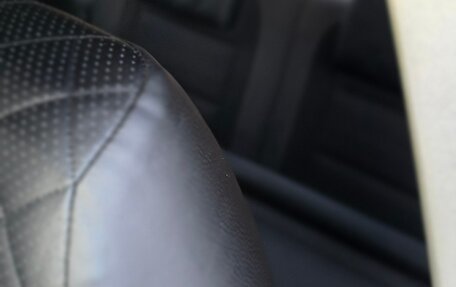 Volkswagen Touran III, 2010 год, 850 000 рублей, 4 фотография