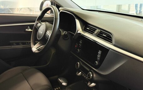 KIA Rio IV, 2022 год, 1 845 000 рублей, 8 фотография