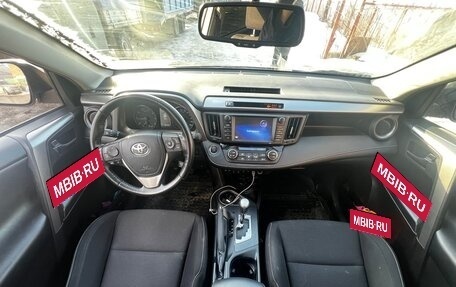 Toyota RAV4, 2019 год, 3 050 000 рублей, 13 фотография