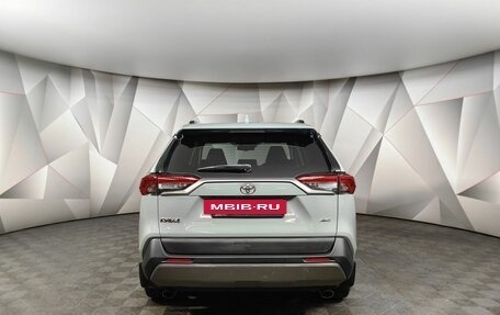 Toyota RAV4, 2020 год, 3 990 000 рублей, 8 фотография