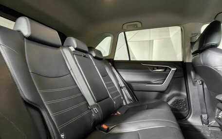 Toyota RAV4, 2020 год, 3 990 000 рублей, 16 фотография