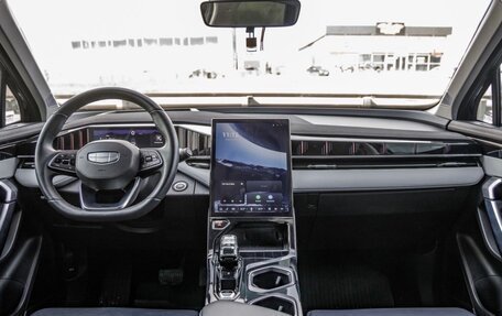 Geely Atlas, 2024 год, 12 фотография