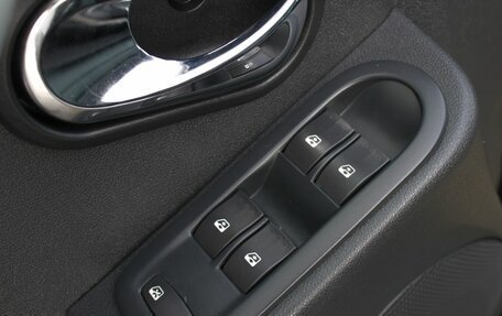 Nissan Terrano III, 2015 год, 1 272 000 рублей, 15 фотография