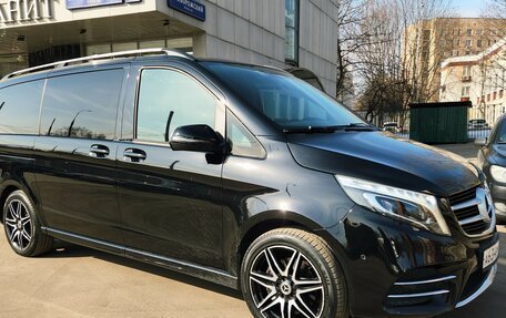 Mercedes-Benz V-Класс, 2019 год, 4 600 000 рублей, 8 фотография