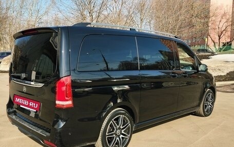 Mercedes-Benz V-Класс, 2019 год, 4 600 000 рублей, 10 фотография