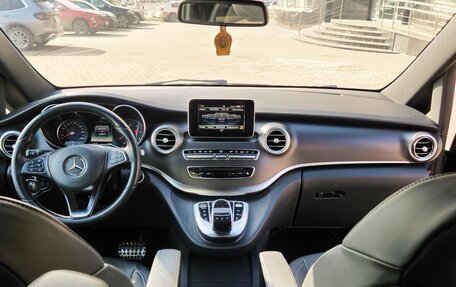 Mercedes-Benz V-Класс, 2019 год, 4 600 000 рублей, 25 фотография