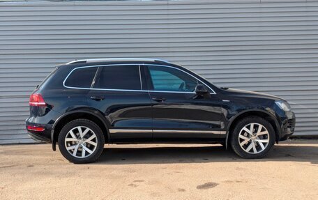 Volkswagen Touareg III, 2013 год, 2 475 000 рублей, 4 фотография