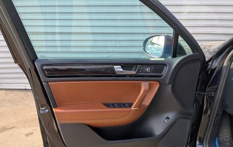 Volkswagen Touareg III, 2013 год, 2 475 000 рублей, 19 фотография