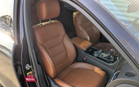 Volkswagen Touareg III, 2013 год, 2 475 000 рублей, 24 фотография