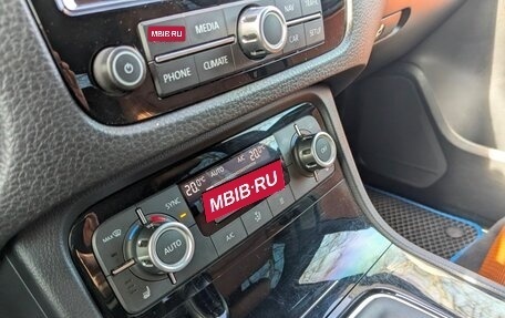 Volkswagen Touareg III, 2013 год, 2 475 000 рублей, 29 фотография