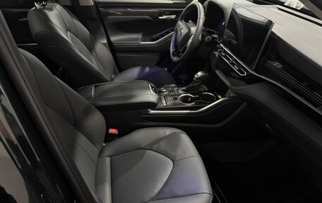 Toyota Highlander, 2026 год, 5 690 000 рублей, 34 фотография