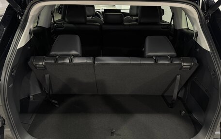 Toyota Highlander, 2026 год, 5 690 000 рублей, 32 фотография