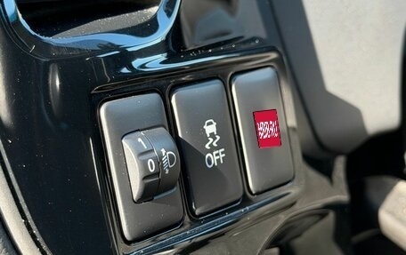 Mitsubishi Outlander III рестайлинг 3, 2017 год, 1 990 000 рублей, 31 фотография