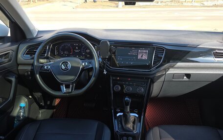 Volkswagen T-Roc I, 2021 год, 2 550 000 рублей, 3 фотография