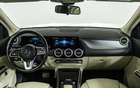 Mercedes-Benz GLA, 2020 год, 2 850 000 рублей, 14 фотография