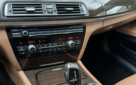 BMW 7 серия, 2011 год, 1 499 000 рублей, 14 фотография