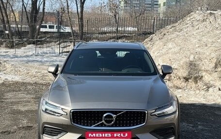 Volvo V60 II, 2020 год, 4 500 000 рублей, 1 фотография