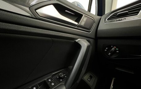 Volkswagen Tiguan II, 2019 год, 3 200 000 рублей, 25 фотография