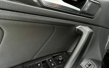 Volkswagen Tiguan II, 2019 год, 3 200 000 рублей, 24 фотография