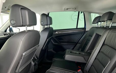 Volkswagen Tiguan II, 2019 год, 3 200 000 рублей, 39 фотография