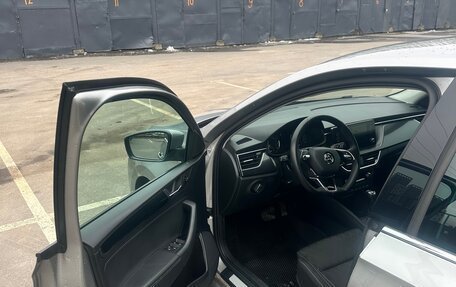 Skoda Rapid II, 2021 год, 1 700 000 рублей, 10 фотография