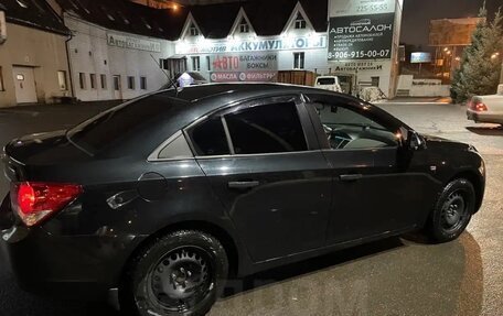 Chevrolet Cruze II, 2011 год, 615 000 рублей, 3 фотография