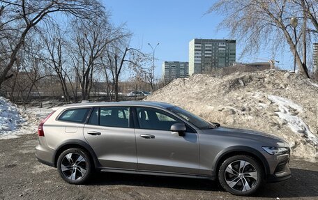Volvo V60 II, 2020 год, 4 500 000 рублей, 3 фотография