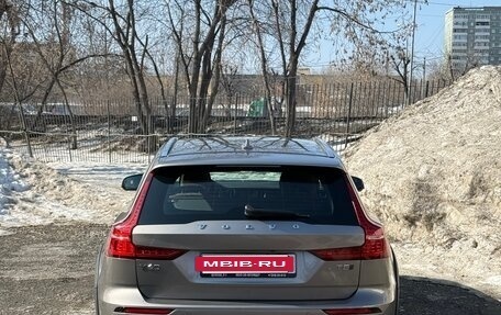 Volvo V60 II, 2020 год, 4 500 000 рублей, 2 фотография