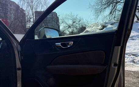 Volvo V60 II, 2020 год, 4 500 000 рублей, 10 фотография