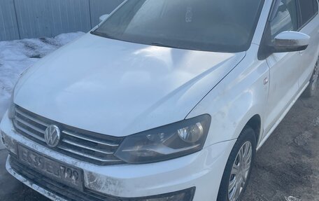 Volkswagen Polo VI (EU Market), 2018 год, 650 000 рублей, 2 фотография