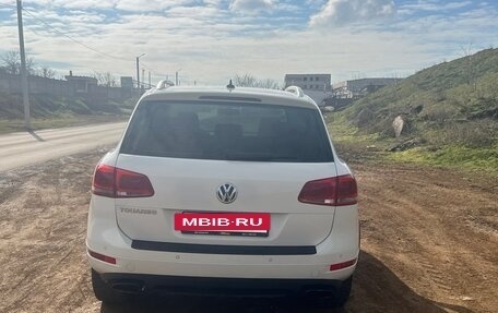 Volkswagen Touareg III, 2011 год, 2 260 000 рублей, 2 фотография