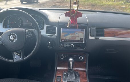 Volkswagen Touareg III, 2011 год, 2 260 000 рублей, 14 фотография