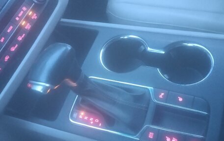 KIA Carnival III, 2018 год, 2 600 000 рублей, 4 фотография