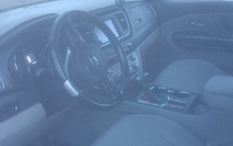 KIA Carnival III, 2018 год, 2 600 000 рублей, 8 фотография