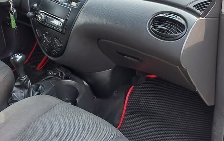 Ford Focus IV, 2003 год, 180 000 рублей, 26 фотография