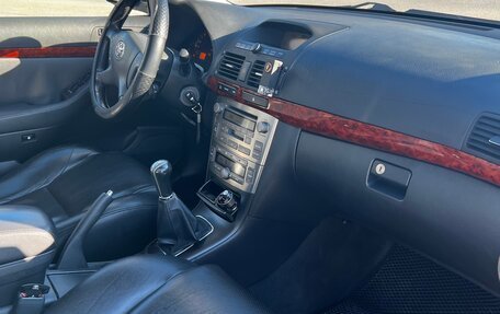 Toyota Avensis III рестайлинг, 2004 год, 800 000 рублей, 6 фотография