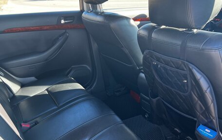 Toyota Avensis III рестайлинг, 2004 год, 800 000 рублей, 5 фотография