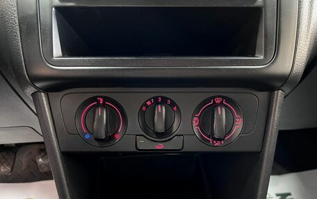 Volkswagen Polo VI (EU Market), 2012 год, 575 000 рублей, 18 фотография