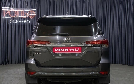 Toyota Fortuner II, 2018 год, 4 398 000 рублей, 6 фотография